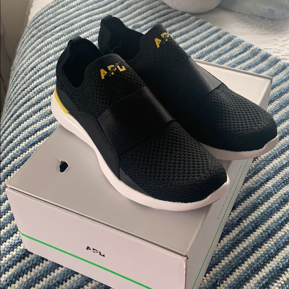 SOULCYCLE X APL BLISS WOMENS SLIP ON SHOE